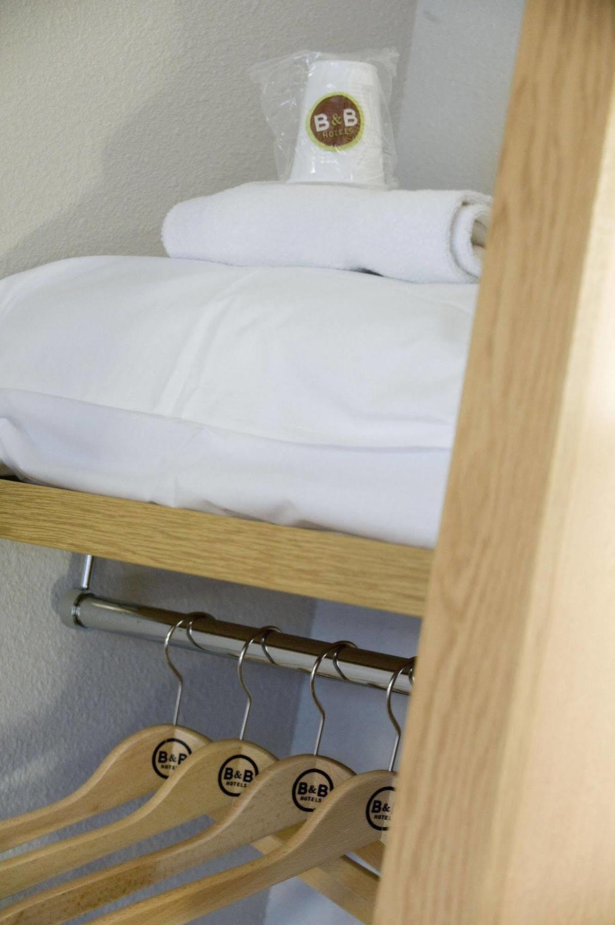 B&B Hotel Calais Centre St Pierre Dış mekan fotoğraf