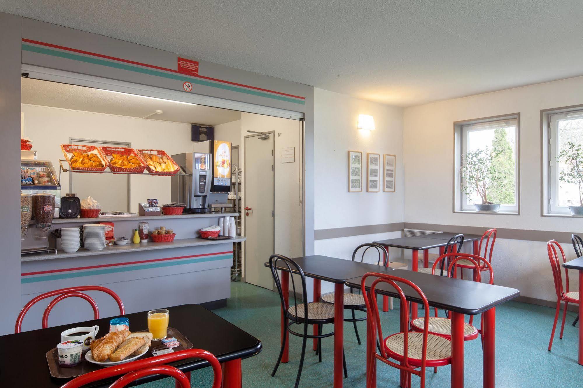 B&B Hotel Calais Centre St Pierre Dış mekan fotoğraf