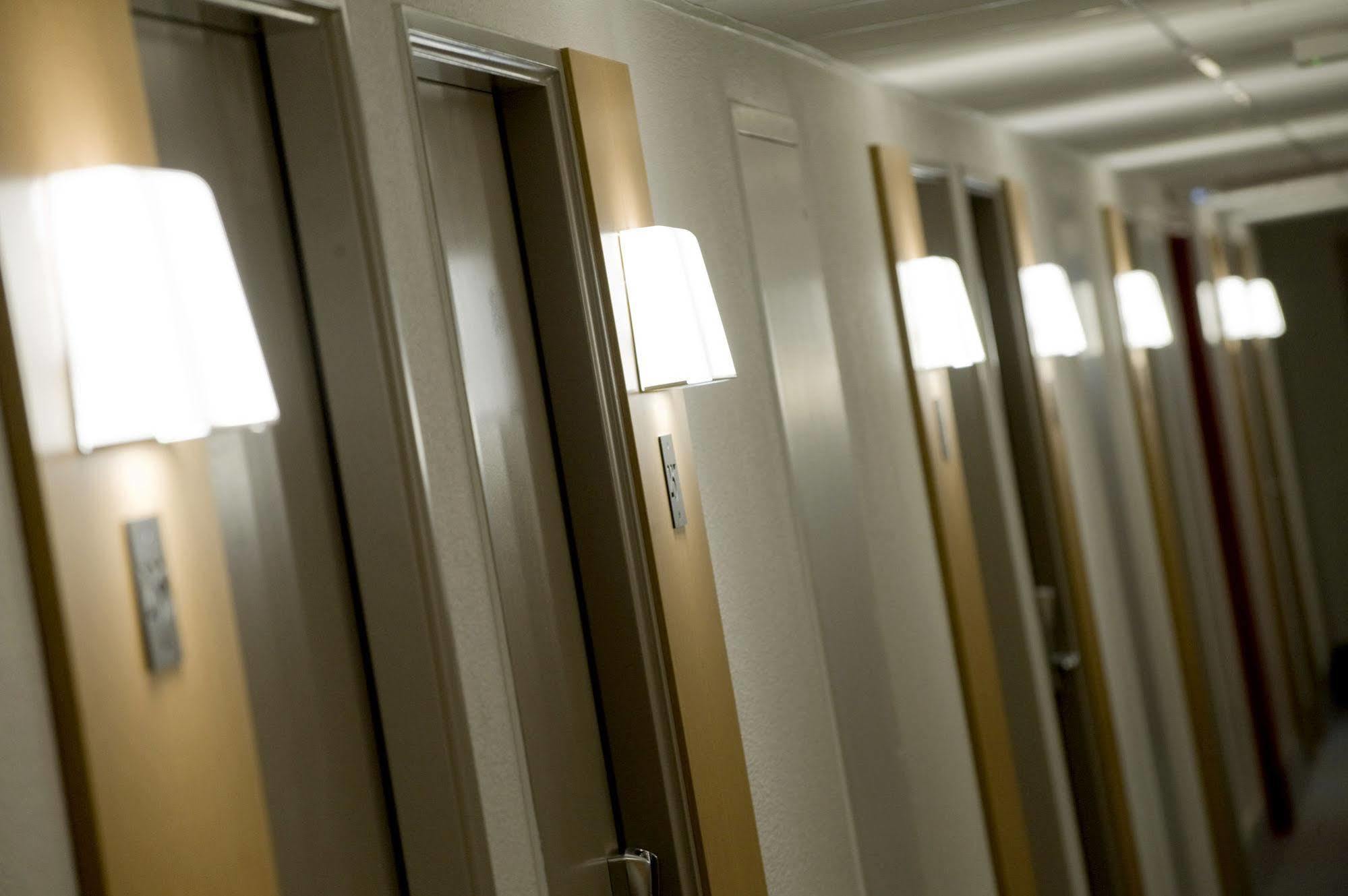 B&B Hotel Calais Centre St Pierre Dış mekan fotoğraf